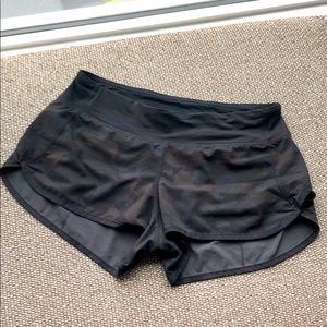 Lululemon black camo speed up shorts